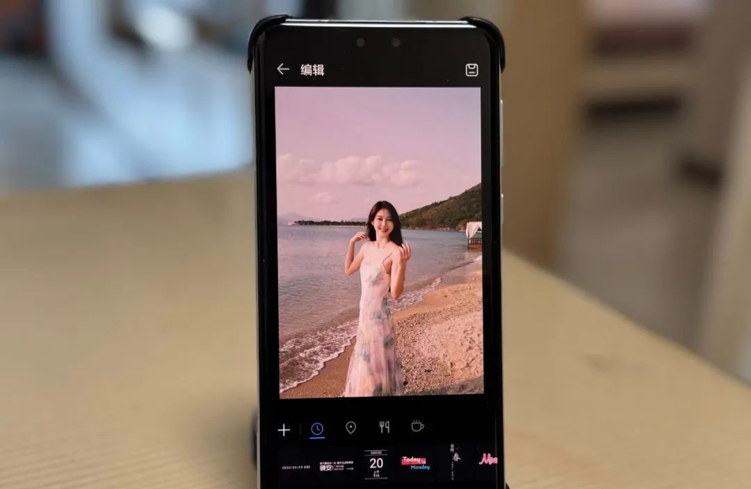 用手机拍照时，如何添加时间地点水印，方法简单，很实用