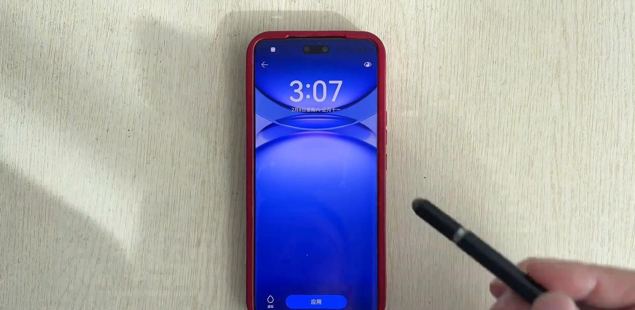 如何把喜爱的照片设置成手机壁纸？