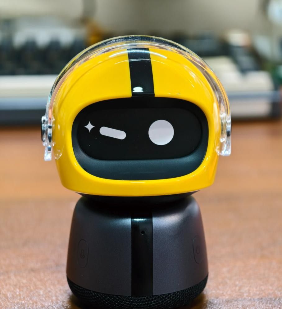 小米新出个199的机器人头盔手环底座，能干啥全实测