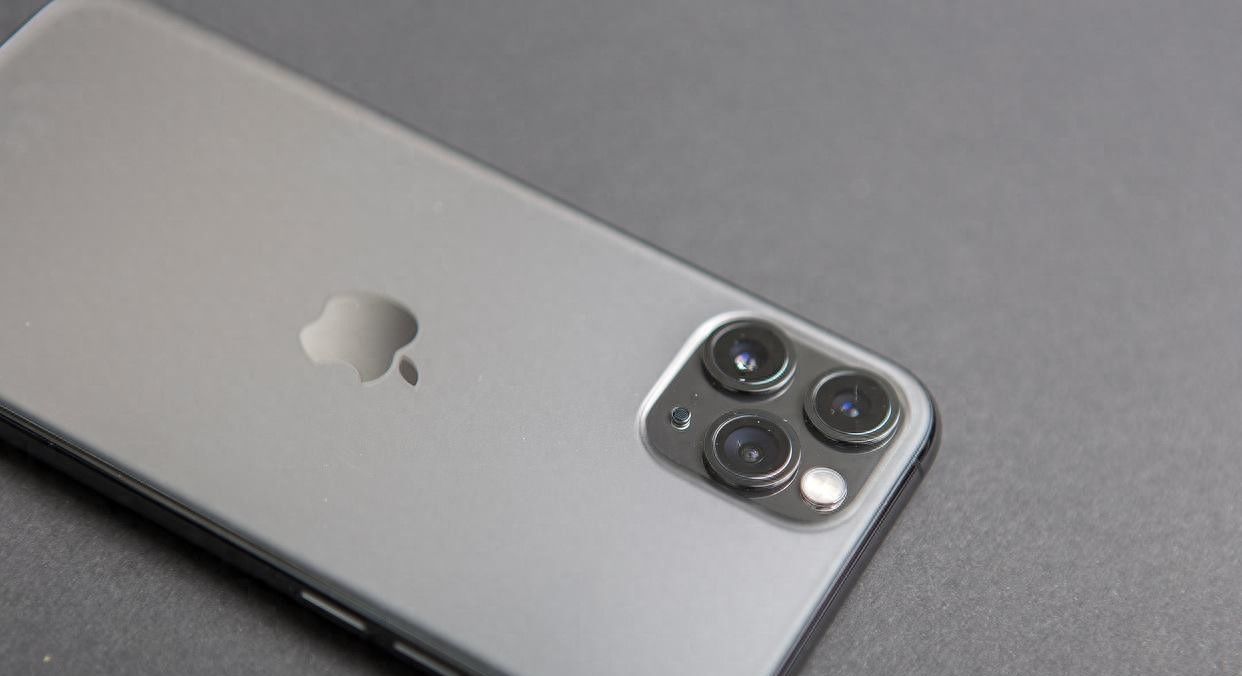 「秒懂!让你的iPhone 11屏幕锁屏时间设置变得超简单!」 - 宋马