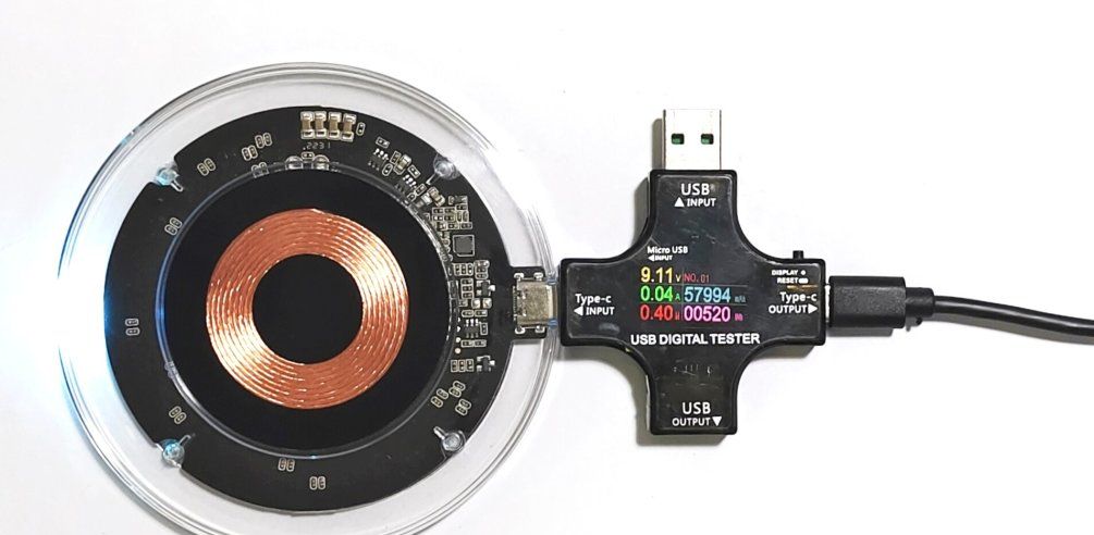 桌面充电神器，不用线也能充手机