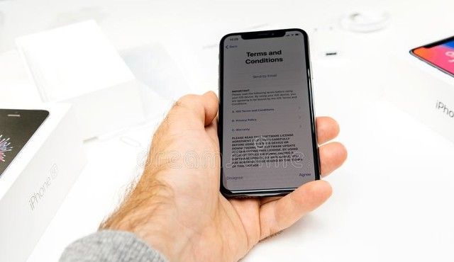 苹果凌晨推送iOS 18.4，港版iPhone率先开启AI助手中文时代