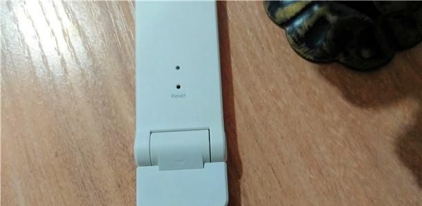 小巧轻便 随身安装 小米WiFi放大器 上网必备神器