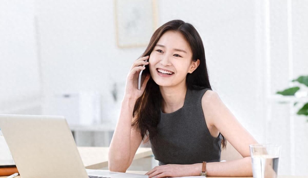 不想接电话又不方便挂电话，用这个方法就可以帮你解围 - 宋马