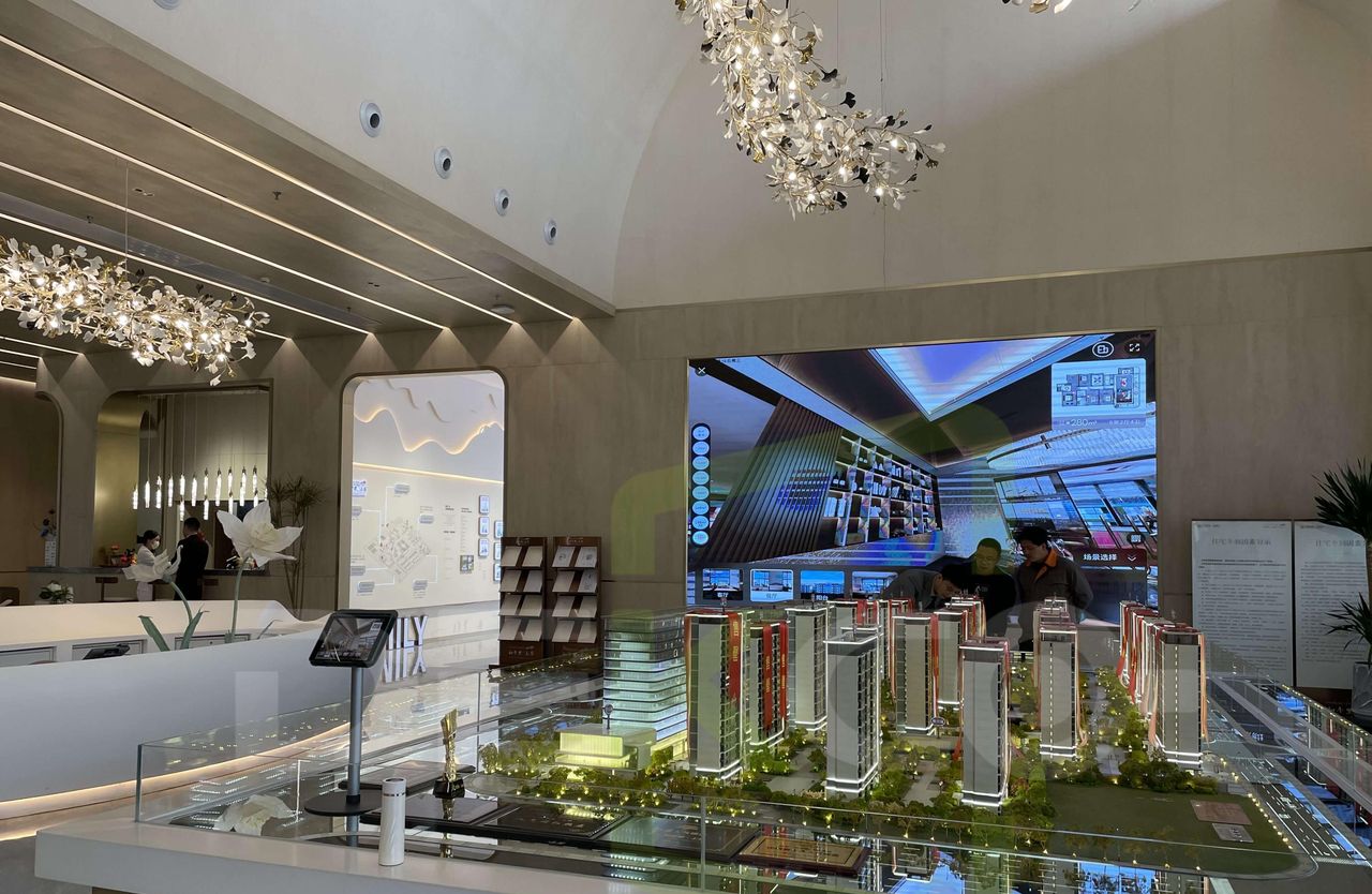 售楼部iPad平板投屏LED显示屏，全屏显示，操作流畅不卡顿