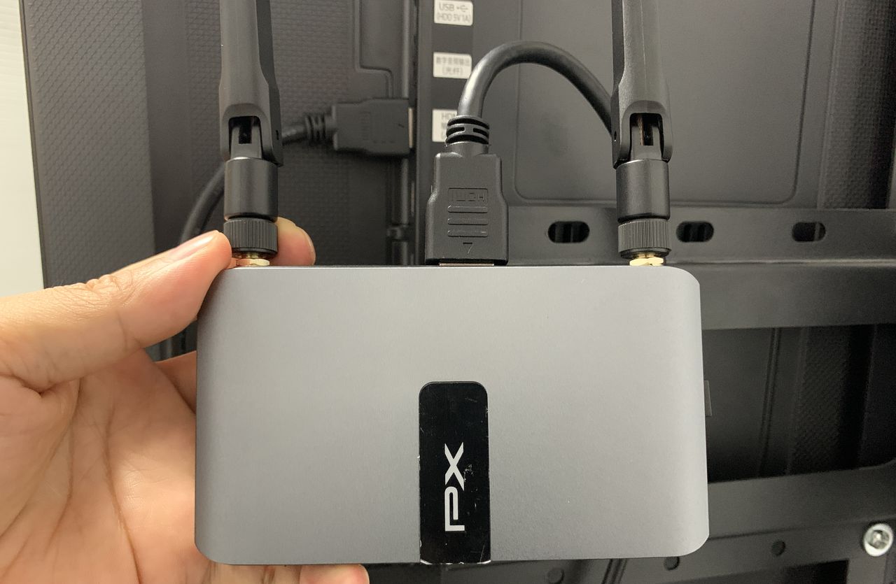 不用HDMI和VGA线，投影仪怎么无线连接电脑和手机