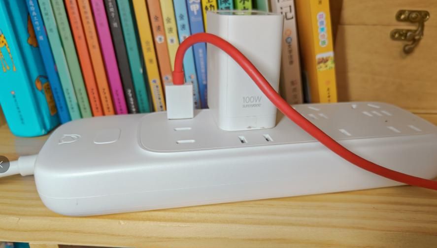 买手机不送快充头？一个联想小新65W氮化镓快充插排就可以解决了
