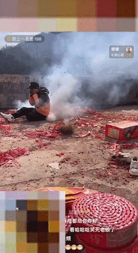 “ 整活 ”直播间又出新花样，一个比一个炸裂！