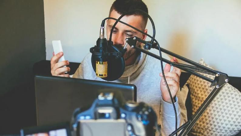 电脑抖音直播伴侣提词器插件哪个好？今天只推荐最宝藏的软件