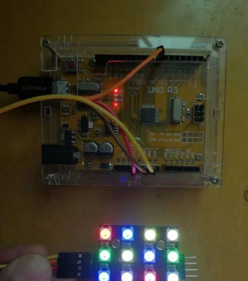 【雕爷学编程】Arduino动手做（86）---4*4位 WS2812 全彩模块