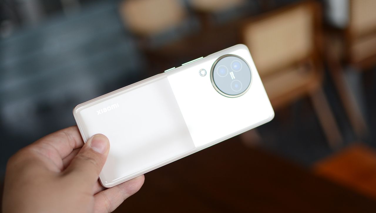 小米Civi 3首发评测：这几个细节，只有上手之后才知道