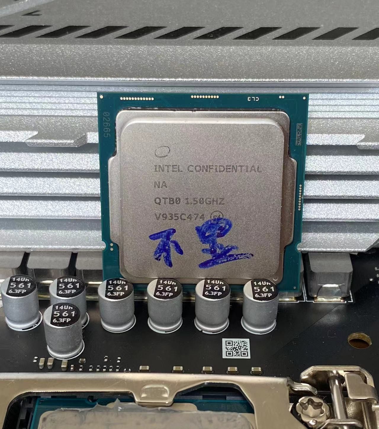 NAS甜点神器600元10代酷睿I9处理器最大功耗仅42.7瓦10核心20线程 - 宋马