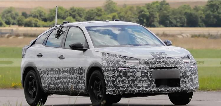 雪铁龙C4迎来中期改款，外观新调整，有望10月14日巴黎车展亮相