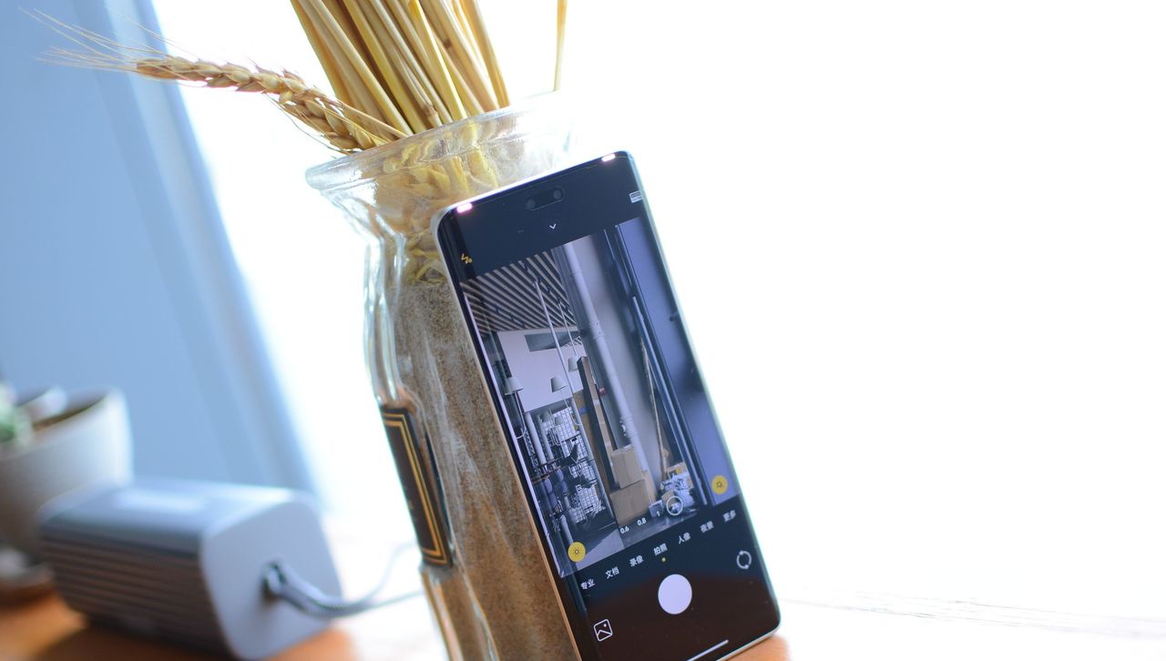 小米Civi 3首发评测：这几个细节，只有上手之后才知道