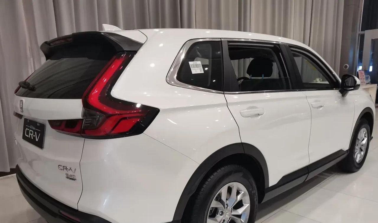 试驾12万丐版本田CR-V，该省的不该省的都省了。网友:实用就好。