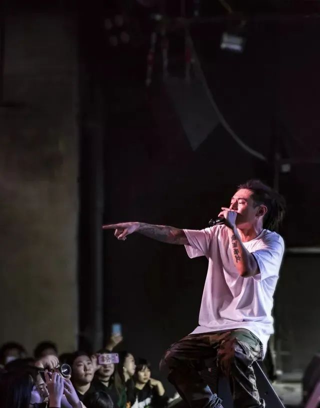 一群坏孩子和怪孩子聚在一起，居然做出了全中国最硬派的厂牌？