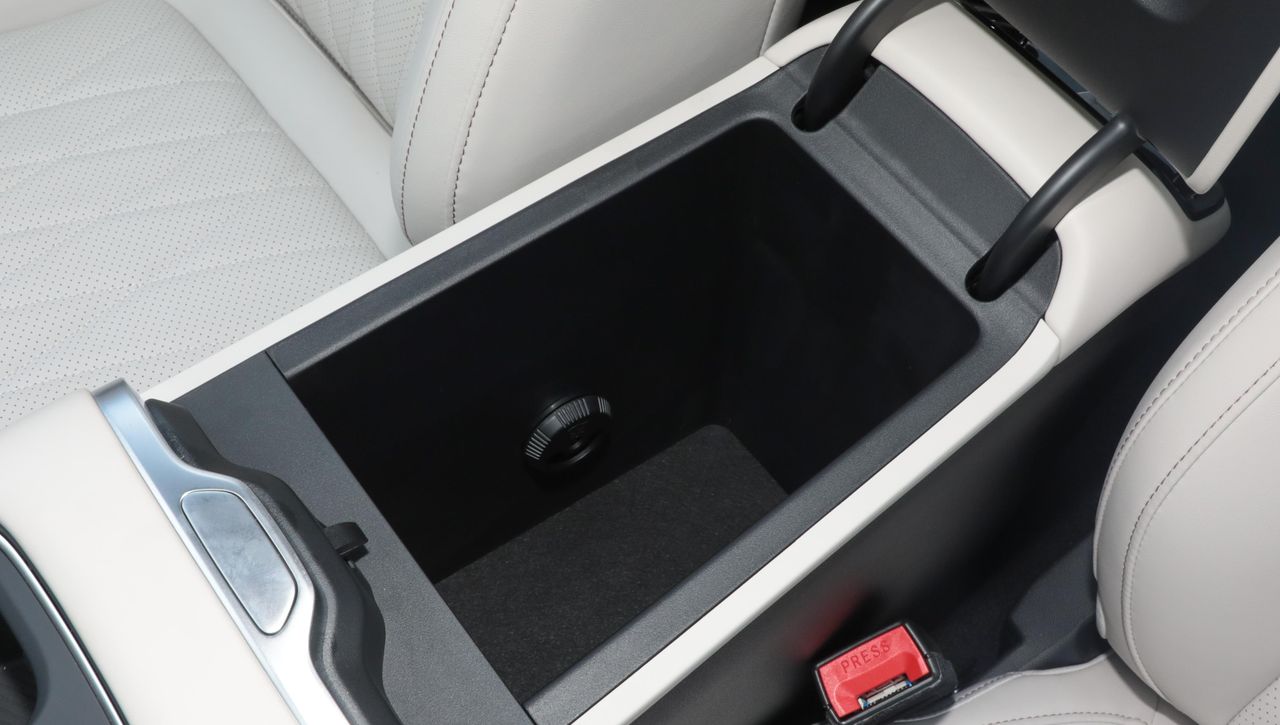 新车 | 增逸彩蓝车色/电动尾翼，新款长安逸动亮相，现款8.39万元起