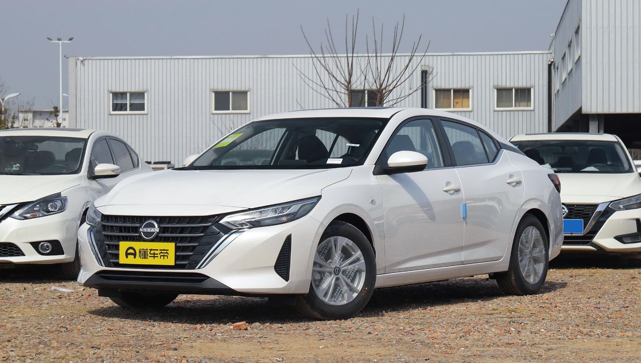 新车 | 增逸彩蓝车色/电动尾翼，新款长安逸动亮相，现款8.39万元起