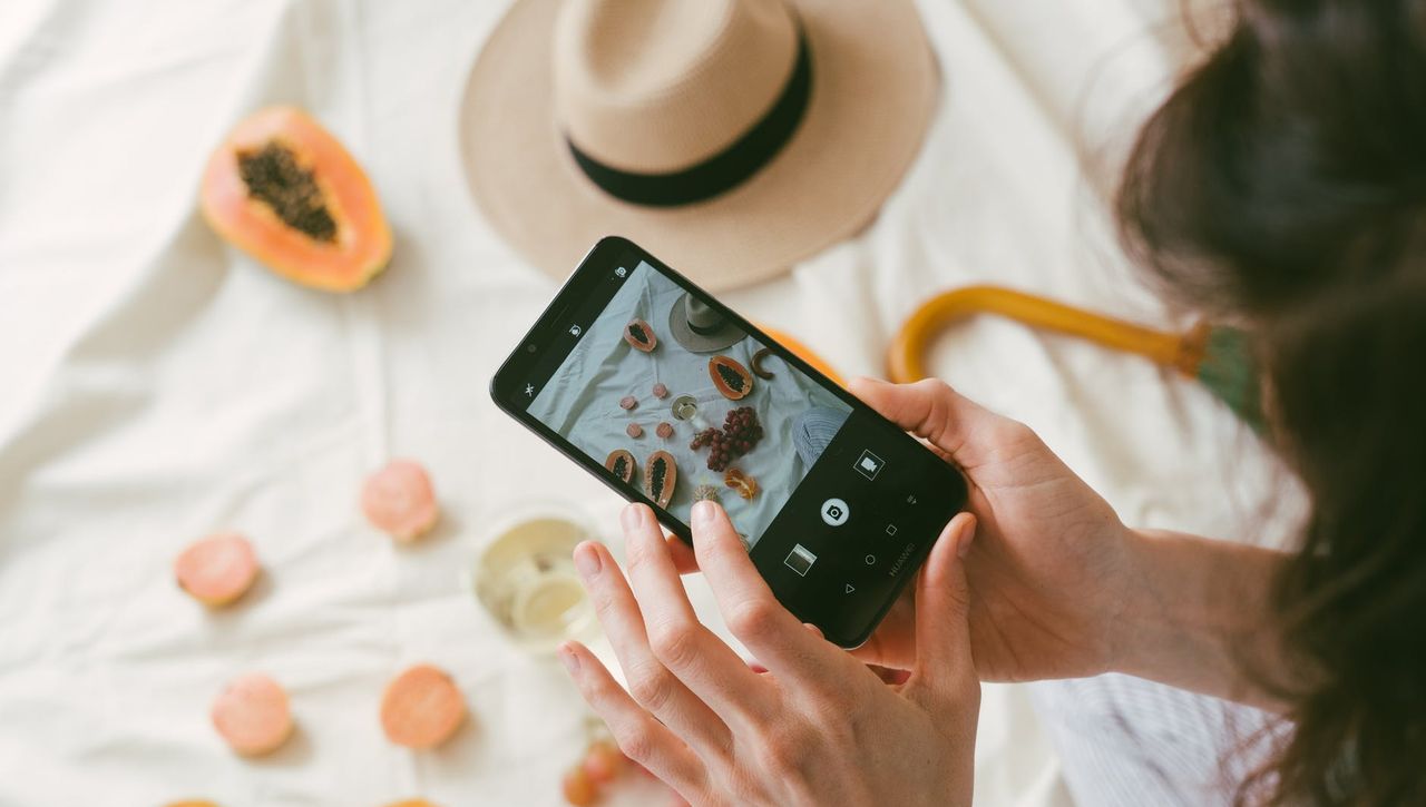 用华为手机拍照，记得打开这个功能，拍出的照片自带文字 - 宋马