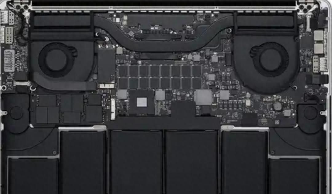 苹果做了一个违背祖宗的决定,开创性地引入VC均热板散热技术