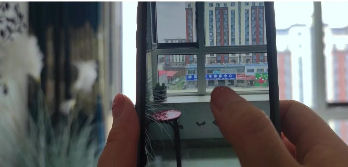 原来手机里还隐藏了望远镜，看哪里都可以，不会用真的很可惜