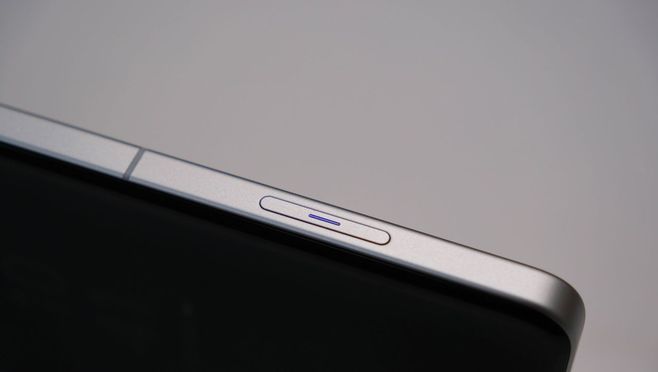 iPhone 上的拍照键：既不快捷，也不方便