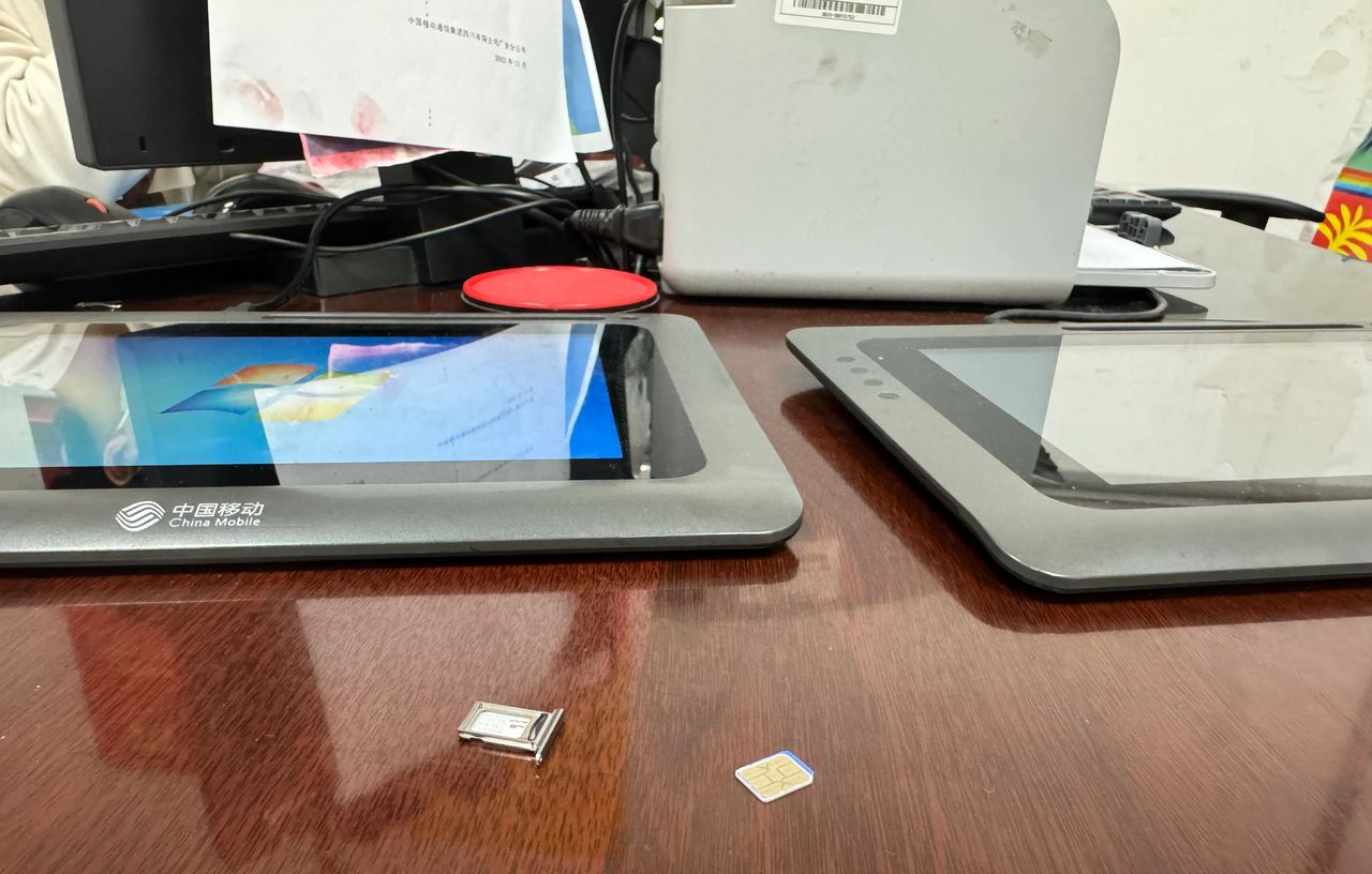 更换SIM卡或能改善IPhone信号，SIM卡有寿命，15PM信号提升明显！