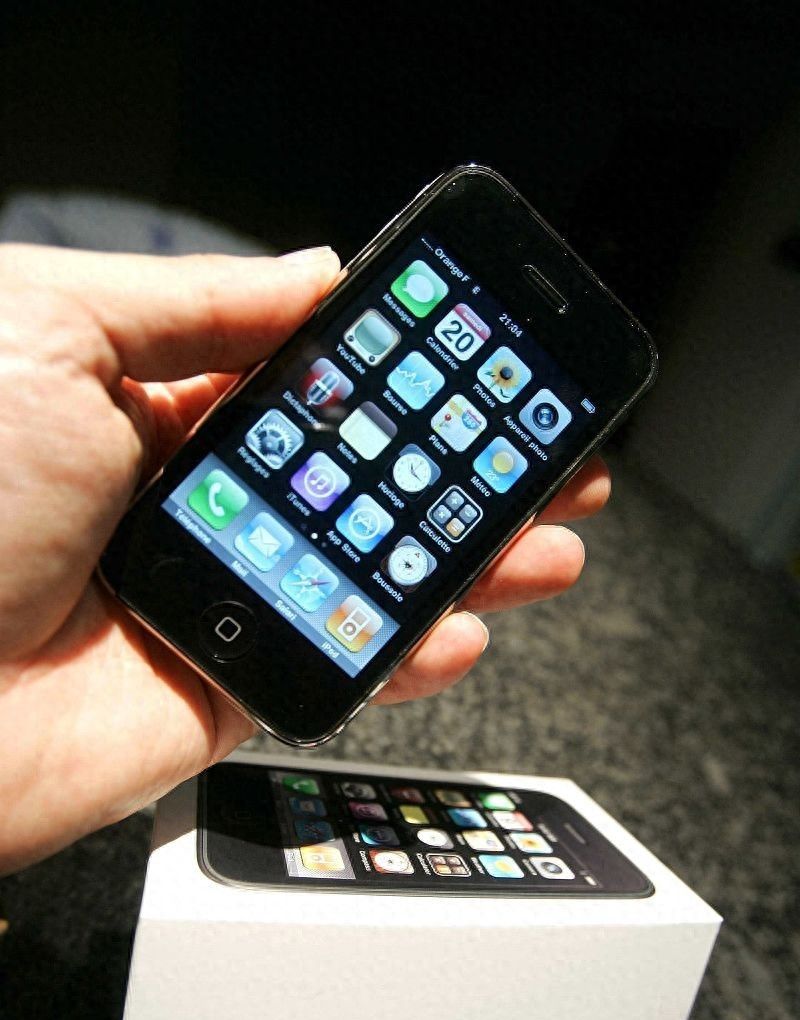 为什么苹果手机会突然黑屏 - 宋马