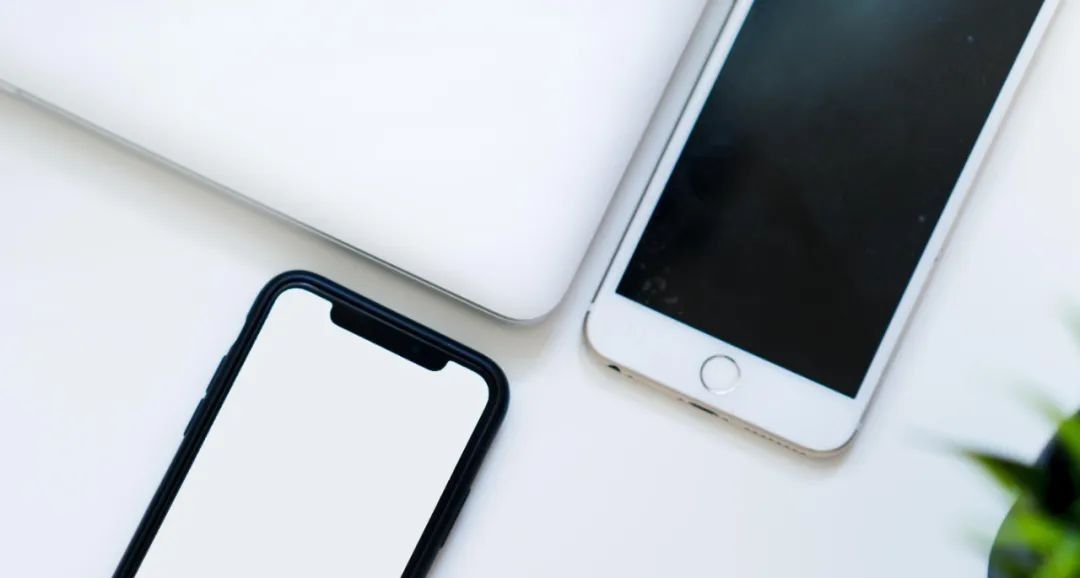 【苹果黑屏自救指南】解救iPhone莫名黑屏、黑屏开不了机！ - 宋马