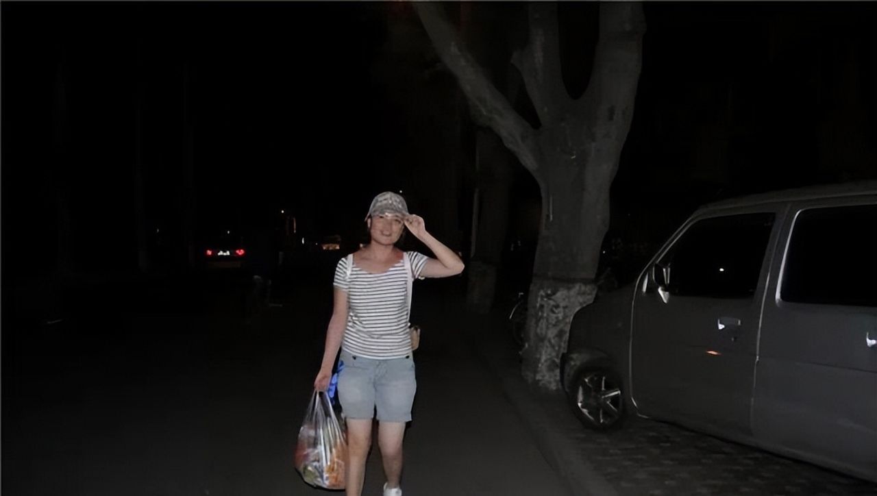 “禁止男人入住”的旅店，月入20万