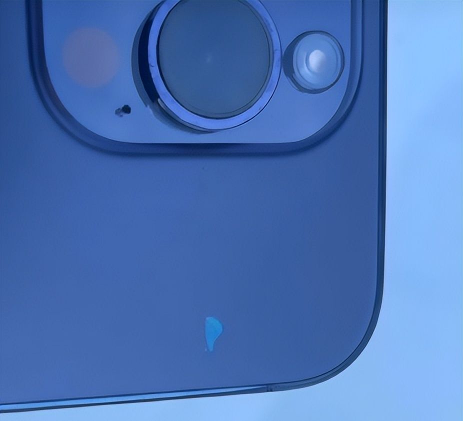 iPhone 14 Pro连续翻车，首发用户被坑惨了