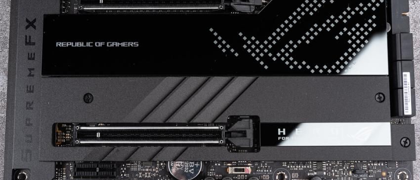 华硕rog crosshair x670e hero测评：强劲动力，发烧友级别的功能