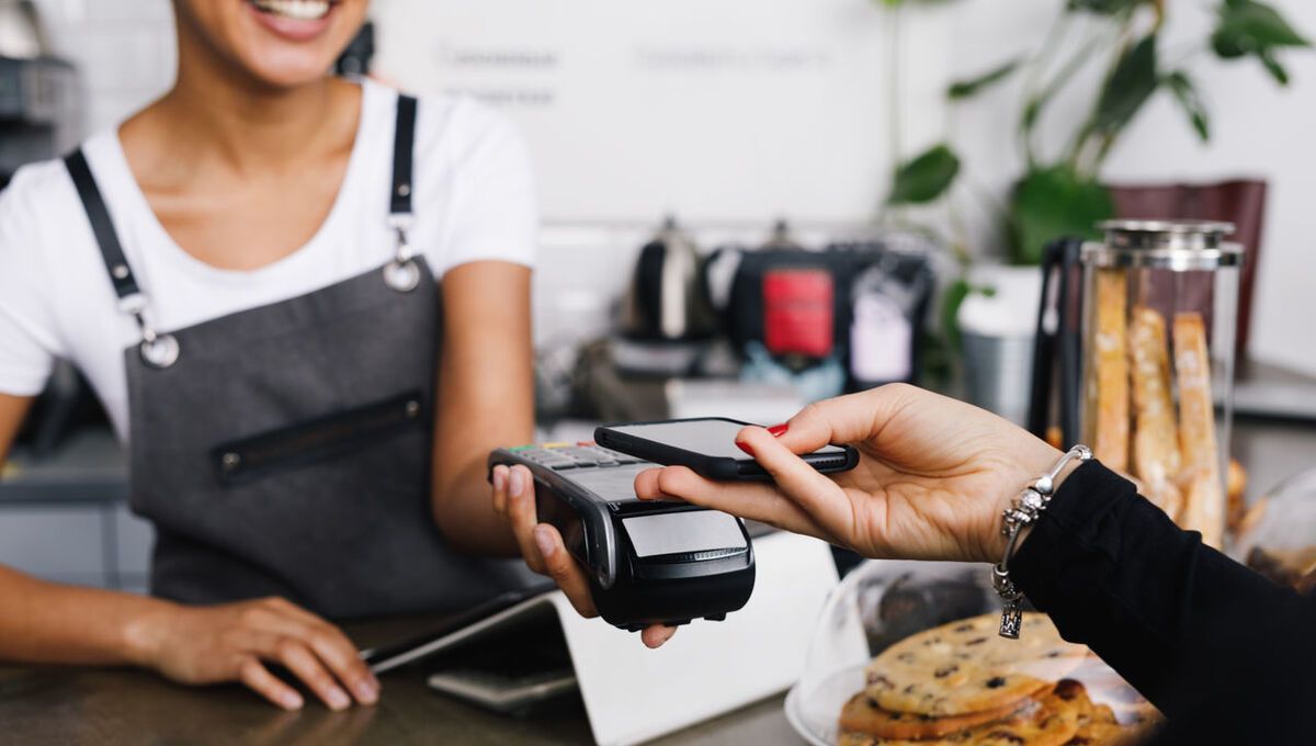 有言有味说单词（五百五十六讲）嗯嗯—晚餐不错！该买单了