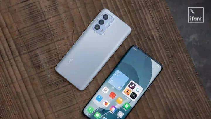 三零手机魅族 18 系列如何选？选小屏旗舰还是大屏航母？