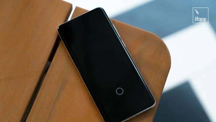 三零手机魅族 18 系列如何选？选小屏旗舰还是大屏航母？