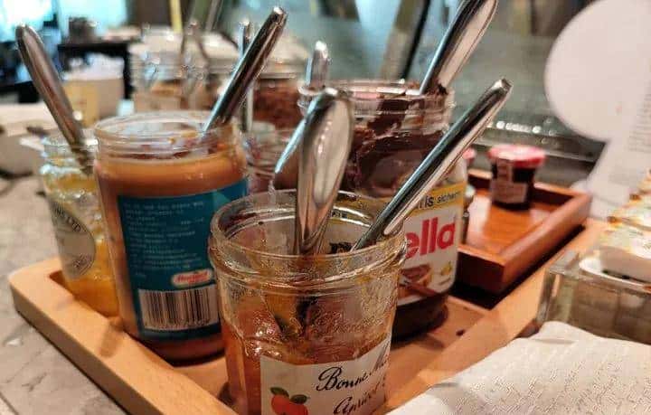 三零手机魅族 18 系列如何选？选小屏旗舰还是大屏航母？