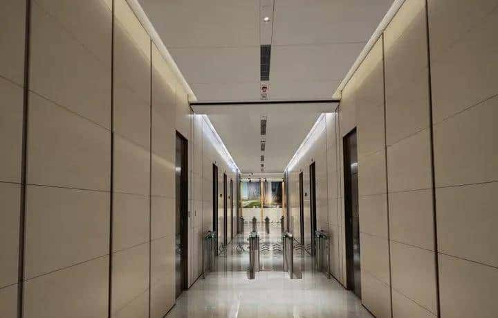 三零手机魅族 18 系列如何选？选小屏旗舰还是大屏航母？