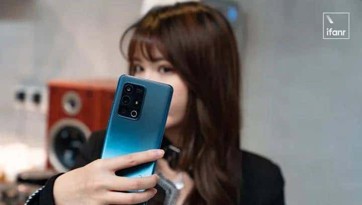 三零手机魅族 18 系列如何选？选小屏旗舰还是大屏航母？