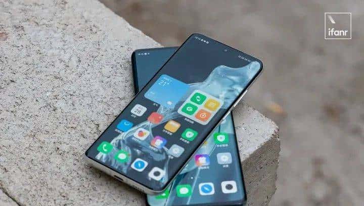 三零手机魅族 18 系列如何选？选小屏旗舰还是大屏航母？