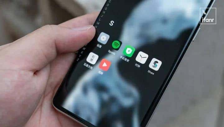 三零手机魅族 18 系列如何选？选小屏旗舰还是大屏航母？