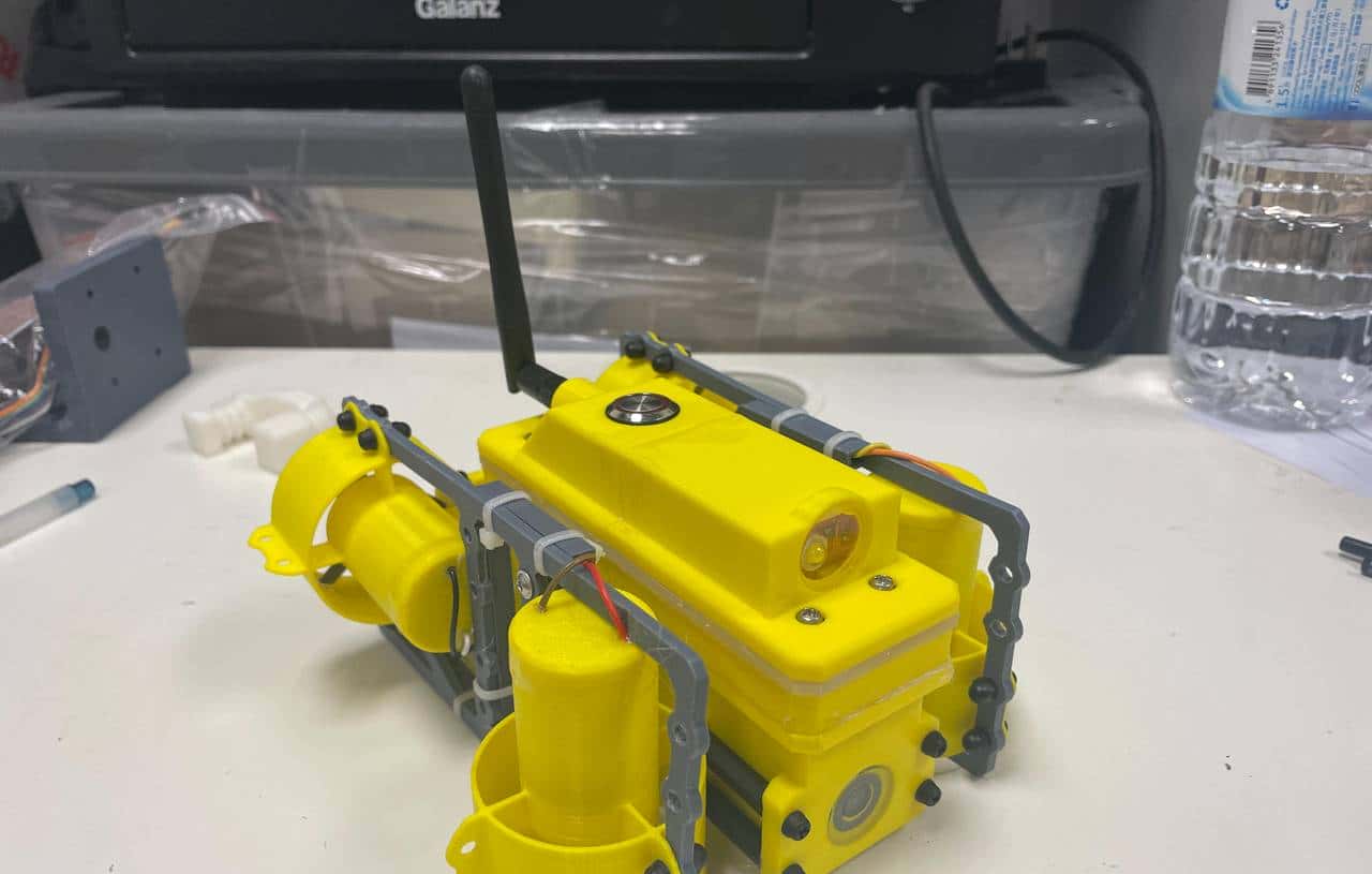 教你做水下无人机，超简单，成本200