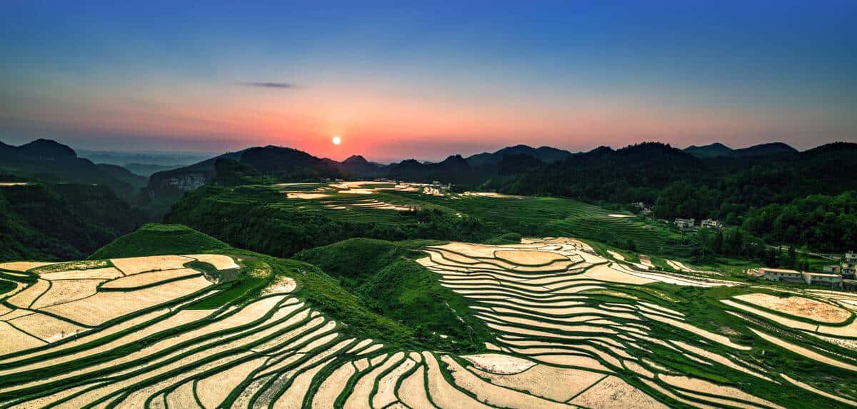 海伦-秦九韶公式,古希腊和中国古代的数学家都推算出了这个公式