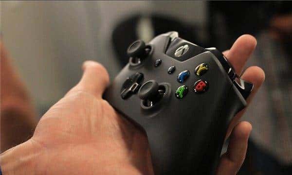 Xbox只能玩游戏？别人已经用它来操控挖掘机挖隧道了 - 宋马