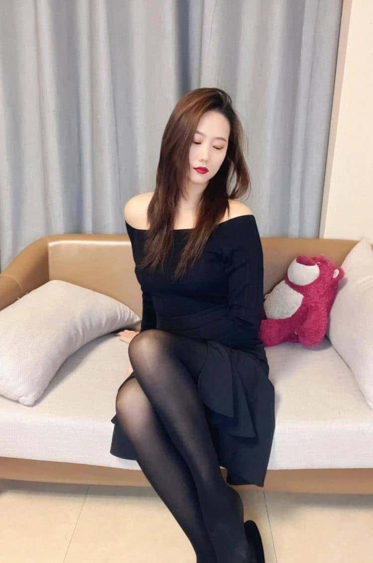 一朝清风得梦据，挖呀挖呀种花去