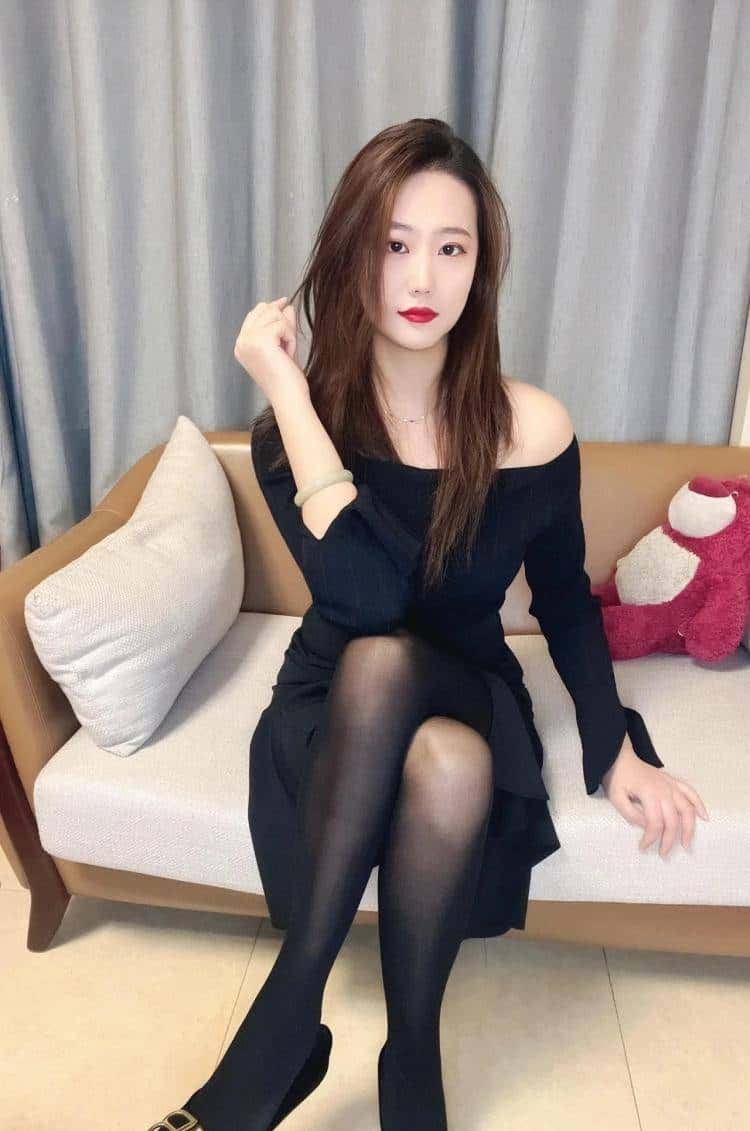 一朝清风得梦据，挖呀挖呀种花去