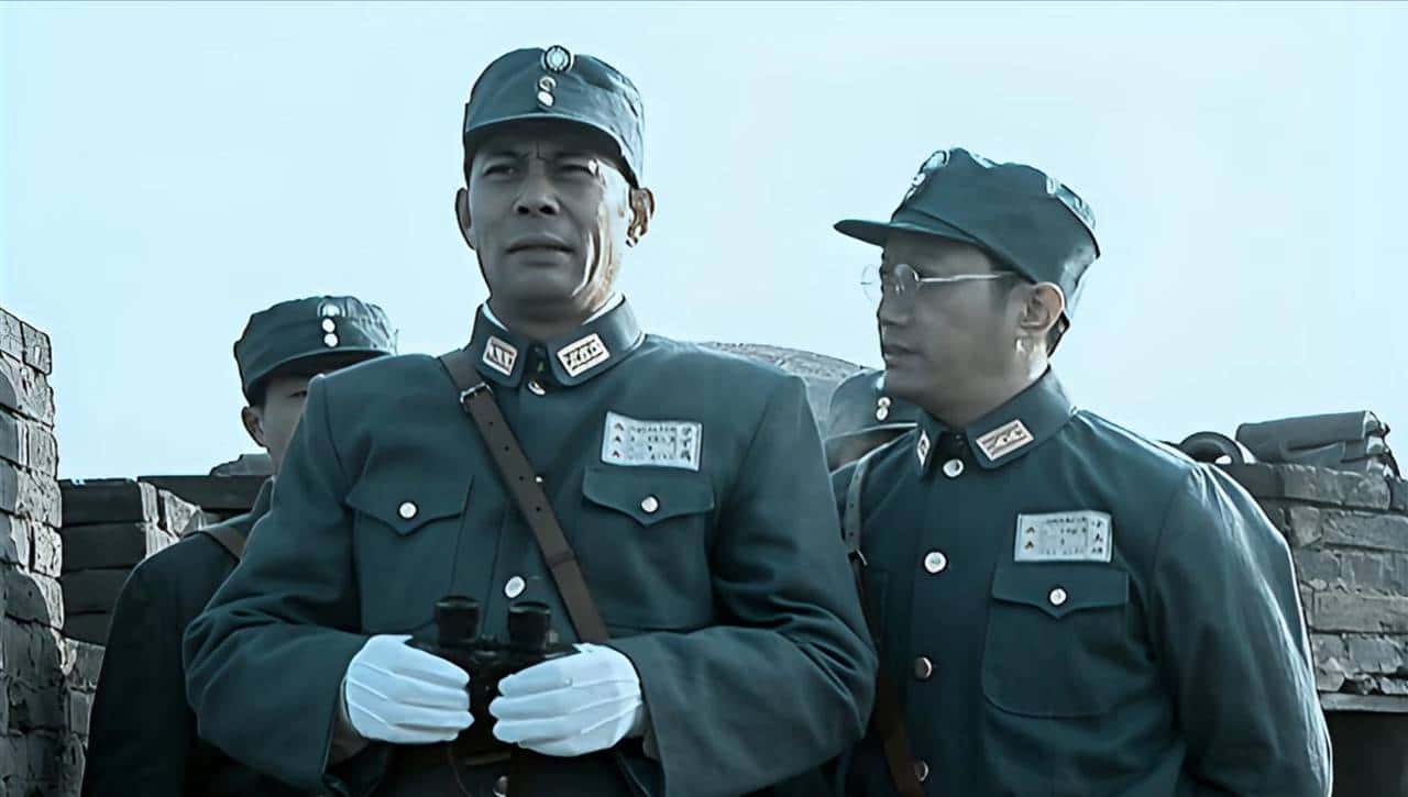 亮剑：难怪坂田会被李云龙一炮轰掉，你看他为啥把指挥部设在高处