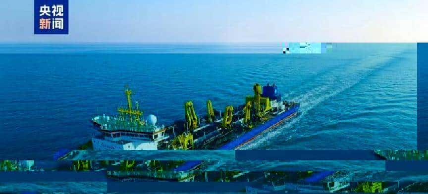 我国自主研制的超大型耙吸挖泥船试航成功