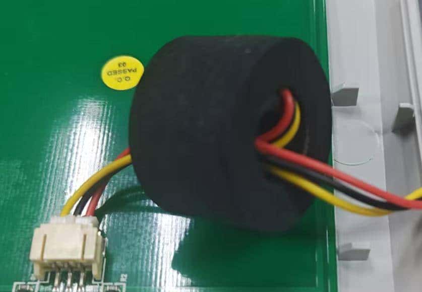 这个天线电路板是强力胶粘贴？太难拆了！拆解“身份证阅读器”