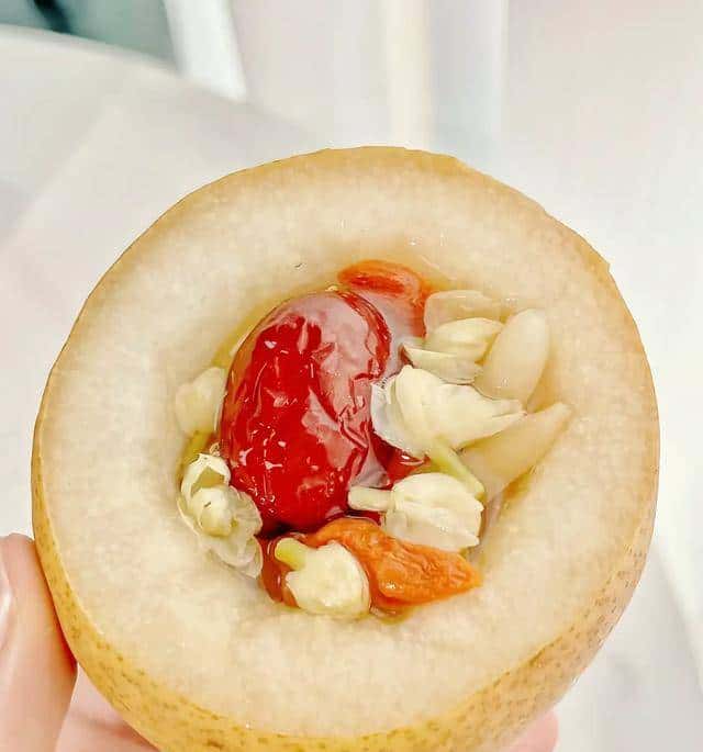 水果中的润肺王！锅里一蒸，痰全化了，喉咙超舒服，做法简单：