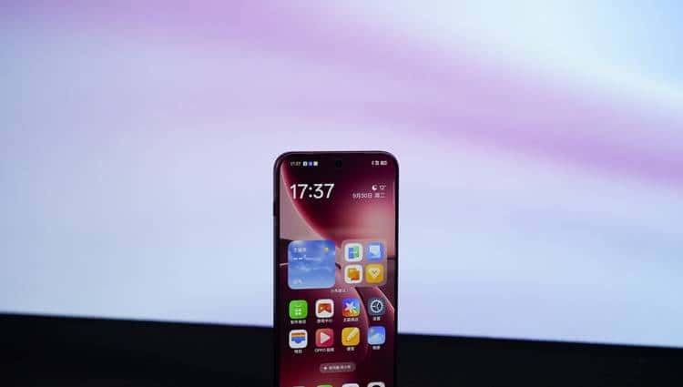 OPPO Find X9系列双机首测：不再摇摆，勇敢做自己